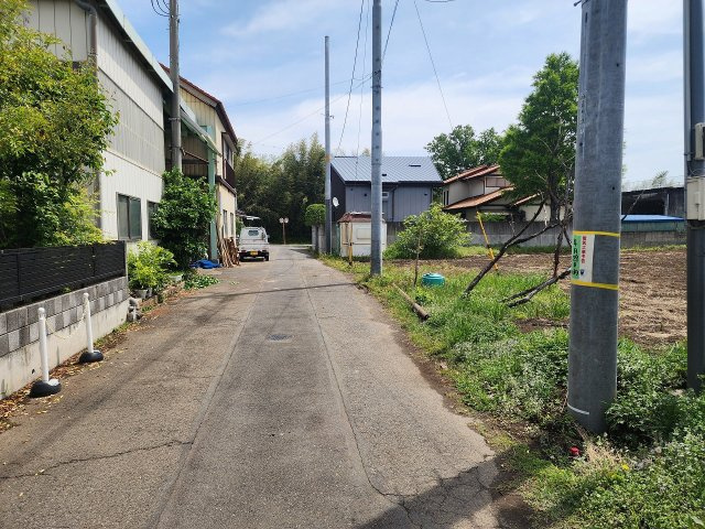 高崎市萩原町売土地の前面道路含む現地写真