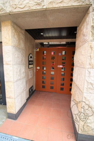 シャルムヒルズ南森町のエントランス