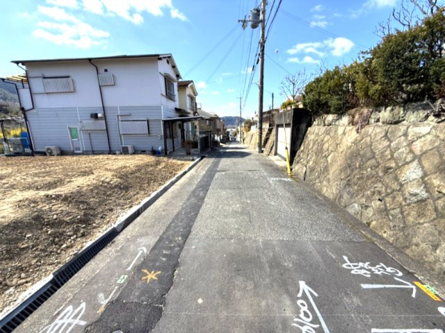 花山台土地の前面道路含む現地写真