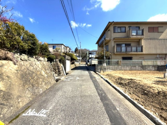 花山台土地の前面道路含む現地写真