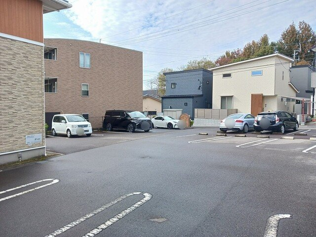 【駐車場】