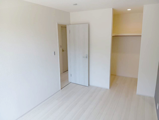 【洋室】 | 清水町徳倉3期 新築建売分譲住宅 建物＋土地 TW06166 | 清水町徳倉　2号棟　２F洋室6.7帖　※令和8年7月9日撮影写真