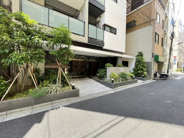 リビオレゾン新橋nexのエントランス