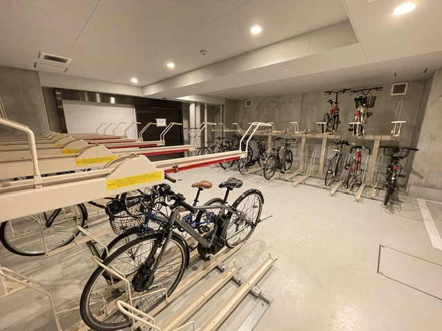 リビオレゾン新橋nexの駐輪場