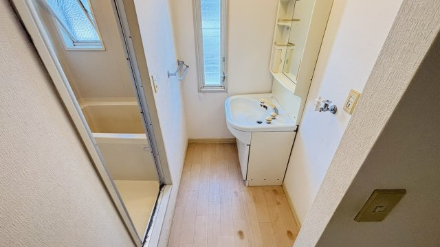 ハイデンス般若寺の洗面所