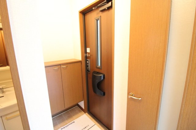 カメリアⅢの玄関|※同タイプの部屋写真です