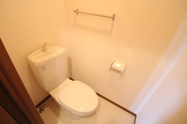 カメリアⅢのトイレ|※同タイプの部屋写真です