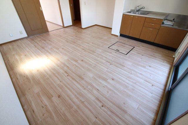 カメリアⅢの居間・リビング|※同タイプの部屋写真です