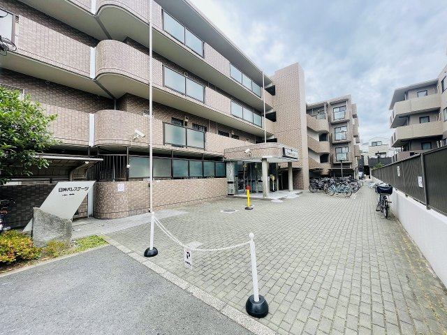 日神パレステージ志茂の外観