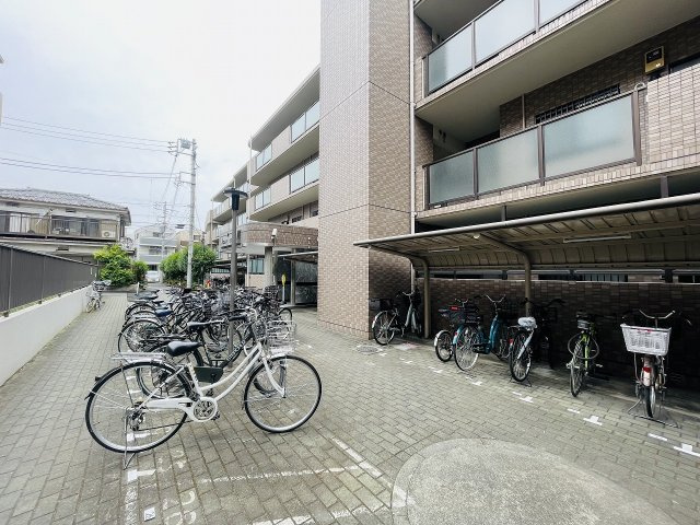 日神パレステージ志茂の駐輪場