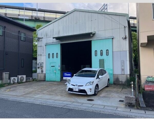 山木1-144倉庫の外観