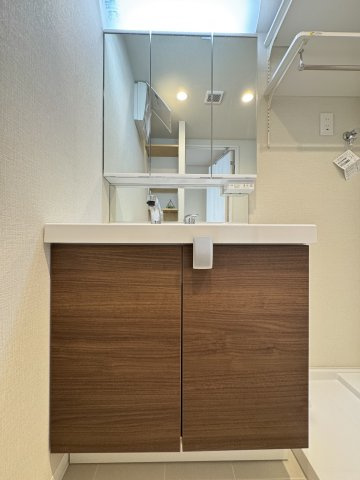 パレトーホー浅草　７Fの洗面所