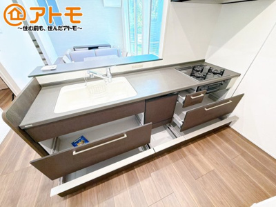【キッチン】 | 駿東郡清水町堂庭　新築一戸建て　4号棟 | 設備充実♪お手入れらくらく♪収納豊富♪使い勝手の良いキッチンです！