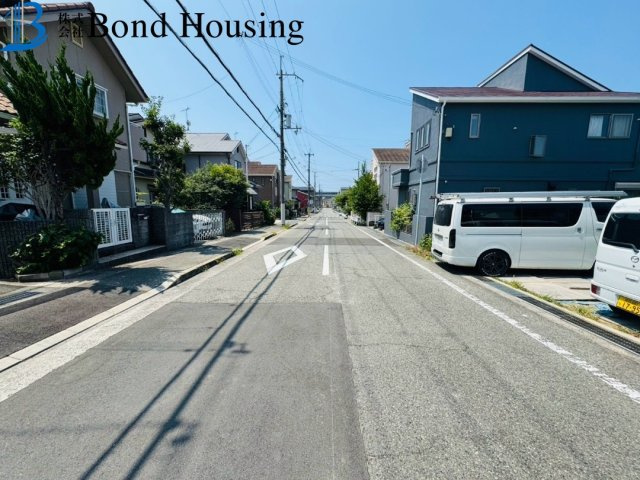 JR大久保駅まで徒歩20分　大久保町谷八木　新築戸建の前面道路含む現地写真