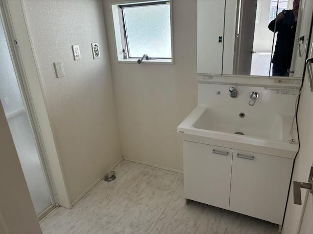 西東京市栄町１丁目の中古一戸建の独立洗面台