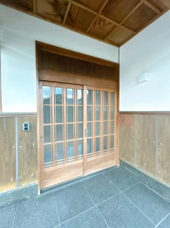 八代市　豊原上町（八代駅）2階建　7DKの玄関
