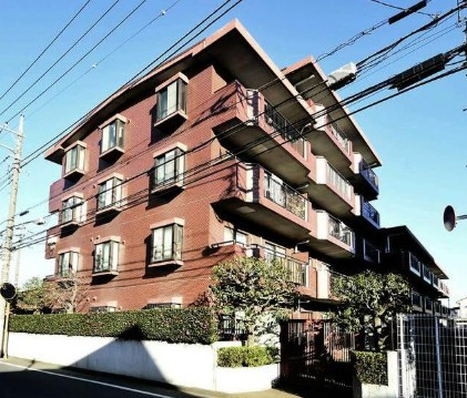 【外観】 | クレールメゾン | 鉄筋コンクリート造のがっちりとした建物。