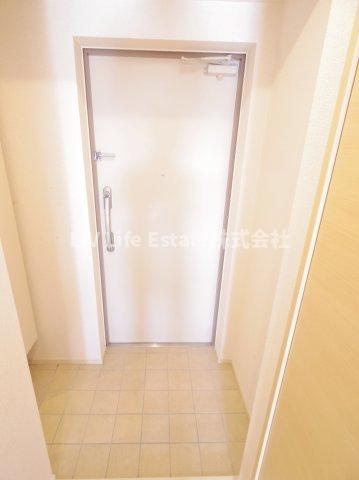 メゾン　ラフレシールの玄関|※同仕様写真