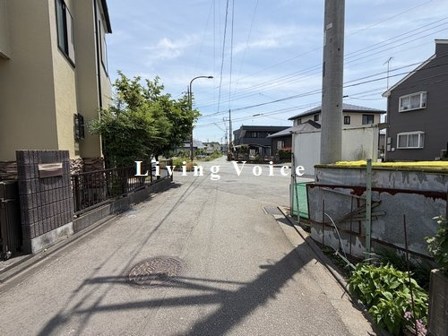 【前面道路含む現地写真】 | 【仲介手数料０円】相模原市南区下溝　中古一戸建て | 相模原市南区下溝　中古一戸建て