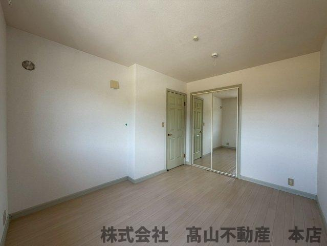 遠賀郡岡垣町大字吉木のアパートの洋室