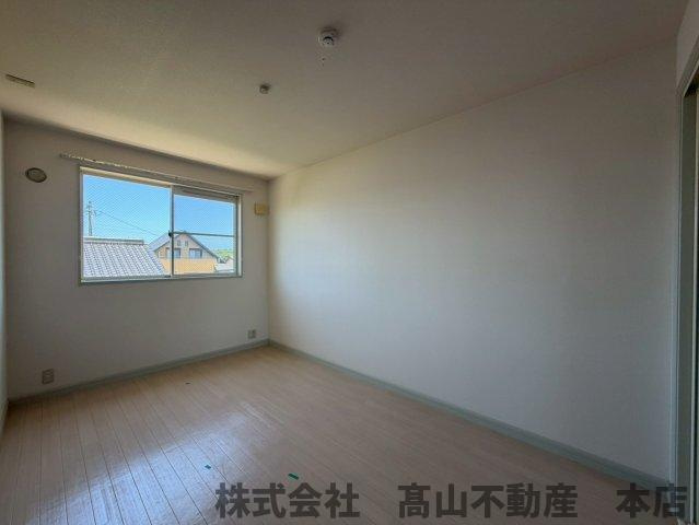 遠賀郡岡垣町大字吉木のアパートの洋室
