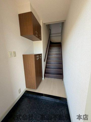 遠賀郡岡垣町大字吉木のアパートの玄関