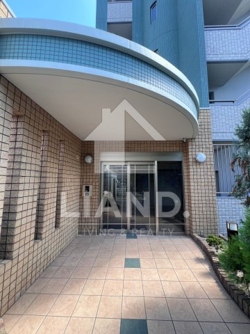 ドミール箱崎ＭⅢ　馬出小学校区のエントランス|ドミール箱崎ＭⅢ