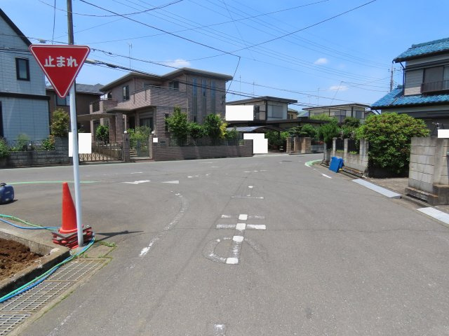 川越市かすみ野売地の前面道路含む現地写真