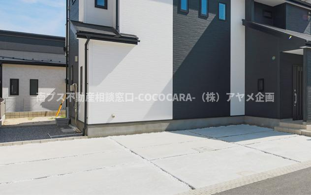 南アルプス市野牛島の新築一戸建の駐車場|施工例