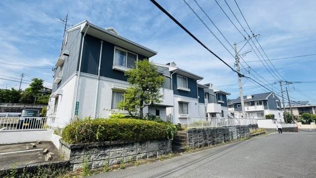 バイオレットハイツBの外観