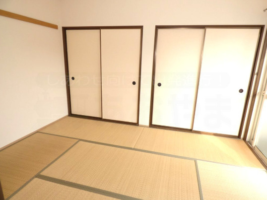 バイオレットハイツBの収納