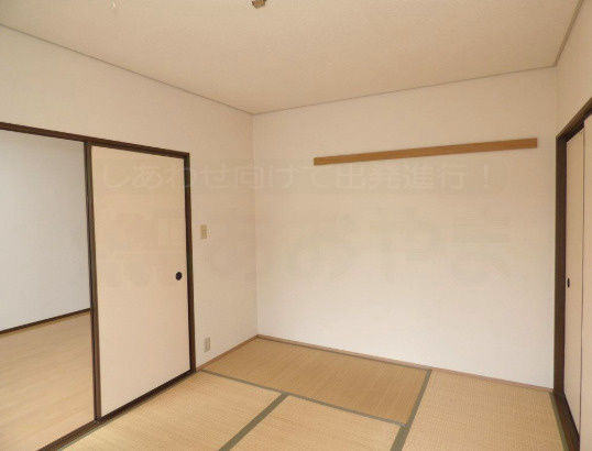 バイオレットハイツBの和室