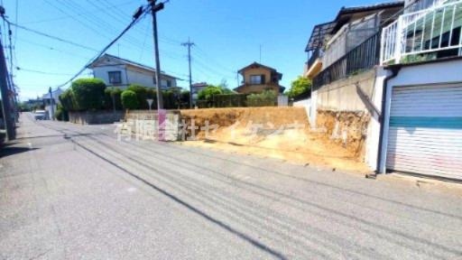 深谷市秋元町　売地　建築条件なし（土地広々８８坪超）