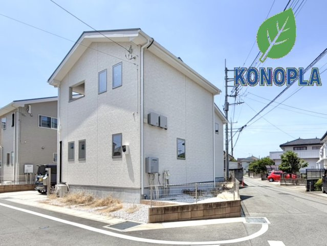 【中古戸建】伊勢崎市太田町の外観|■外観｜土日のご見学はもちろん、平日・夜間のご案内も大歓迎です♪「今から見たい」や「仕事終わりに見たい」にもご対応できますのでお気軽にお問い合わせください♪