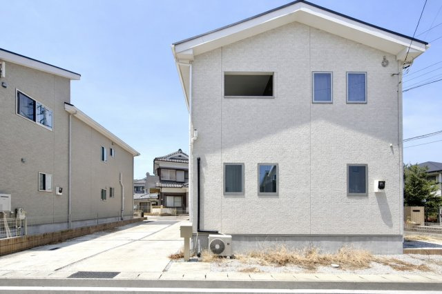 【中古戸建】伊勢崎市太田町の外観|■外観｜ここから始まる「日常」はご家族にとってかけがえのない時間となります。少しでも豊かに、快適に。