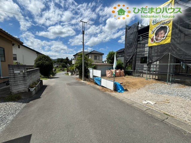 寄居町鉢形　第6期　新築一戸建て　クライン　01の前面道路含む現地写真