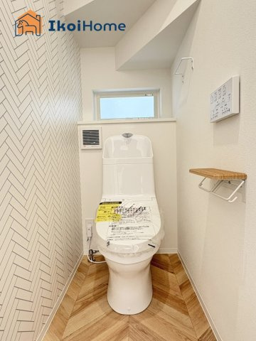 明石市大久保町谷八木　新築戸建のトイレ|【ホームページに現地動画掲載中】●年中無休：当日予約可●1階・2階ウォッシュレット付のお手洗いです