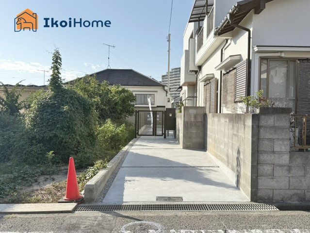 明石市大久保町谷八木　新築戸建の駐車場|【ホームページに現地動画掲載中】●年中無休：当日予約可●駅徒歩圏内ながらお車も1台駐車可能です！
