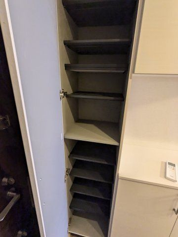 オクドテラスの玄関