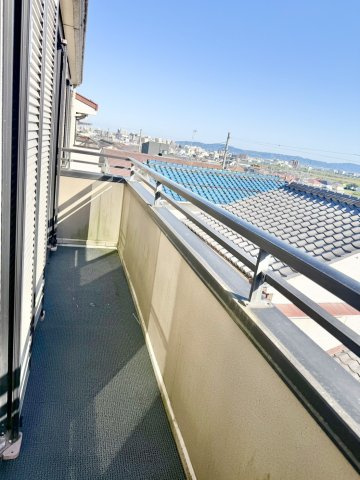 明石市魚住町金ヶ崎のバルコニー|2面バルコニーでお洗濯も快適！（2026/5/10撮影）