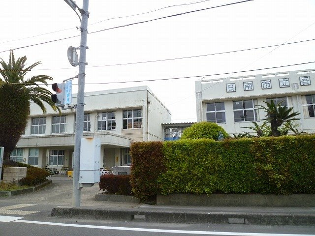 グラース　ブリーズ　Ⅱの周辺|吾田中学校まで190m
