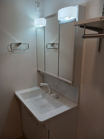 オアシス　Ⅰの洗面所|ゆったりとスペースのある洗面所