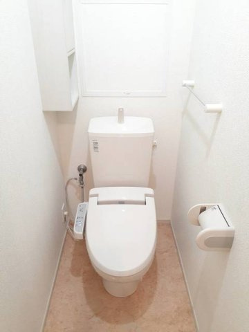 ベル・カーサ　Ｂのトイレ|ゆったりとした空間のトイレです