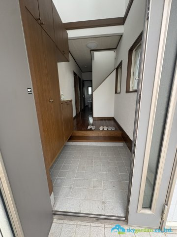 高座郡寒川町一之宮２丁目　中古戸建の玄関