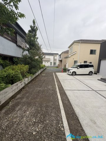 高座郡寒川町一之宮２丁目　中古戸建の前面道路含む現地写真