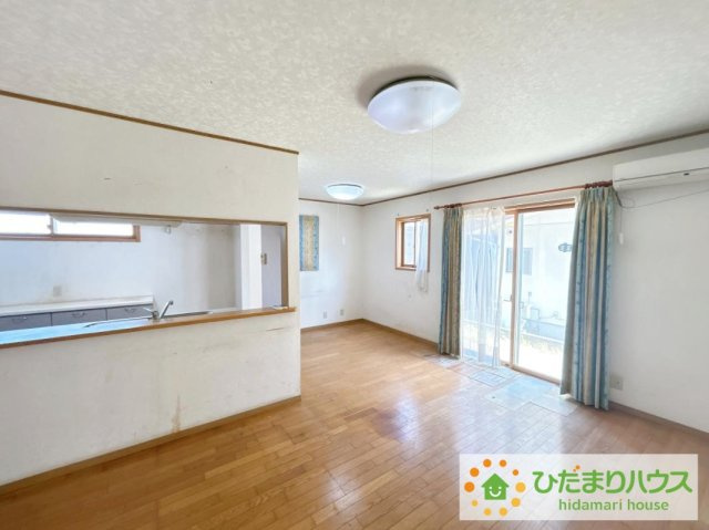 いわき市内郷御台境町五反田　中古戸建の居間・リビング