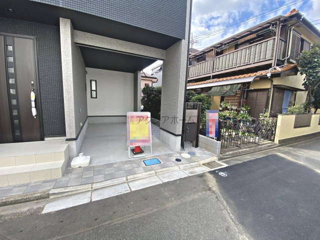 所沢市向陽町・全1棟　新築一戸建　～1部屋増やせる！～の駐車場|ビルトガレージ1台