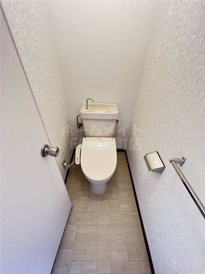 【トイレ】 | メゾンイリエ | 落ち着いた色調のトイレです