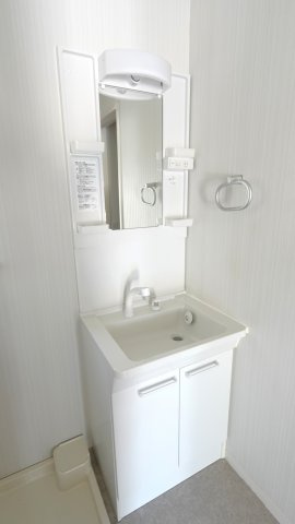 アンフィニ大州の独立洗面台