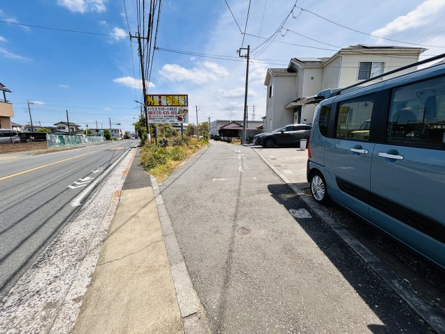 あきる野市上代継　中古住宅☆駅徒歩約10分☆の前面道路含む現地写真